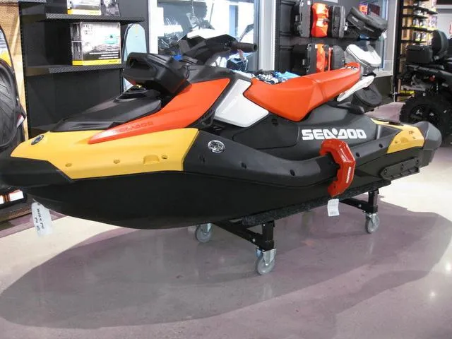 Slide: The Image of BRP 3UP SPARK, W/SOUND, CONV. SUNRISE ORANGE/DRAGON RE 2024 - 6