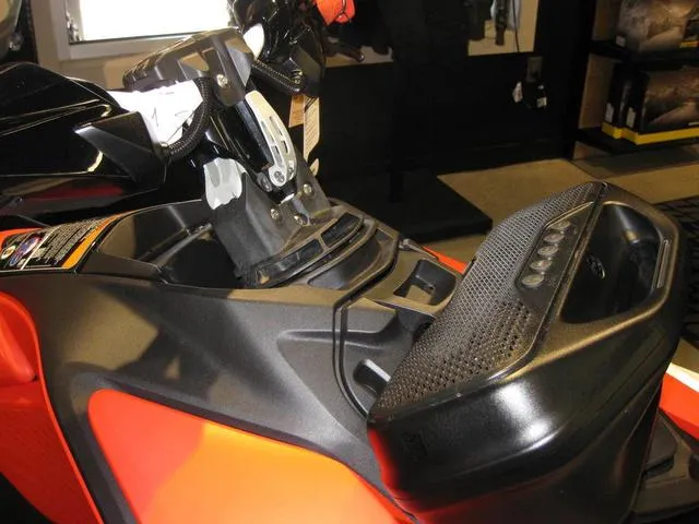 Slide: The Image of Sea-Doo Spark Trixx 2025 - 7