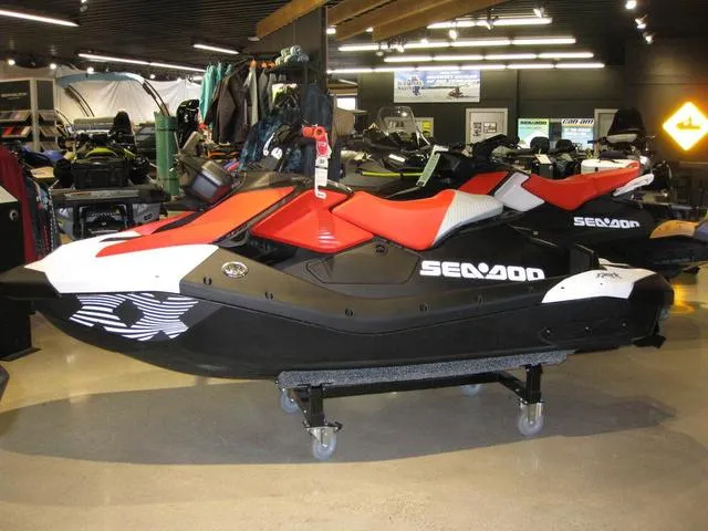 The Image of Sea-Doo SparkTRIXX For 1 Rotax 900 ACE - 90 Ibr And Au 2025 - 1