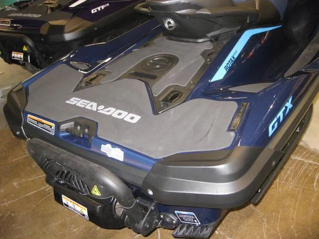 Slide: The Image of Sea-Doo GTX 300 2025 - 4