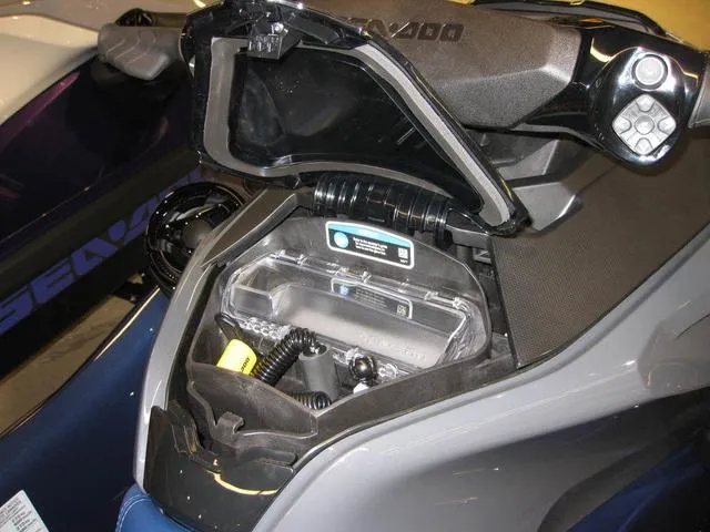 Slide: The Image of Sea-Doo GTX 300 2025 - 7