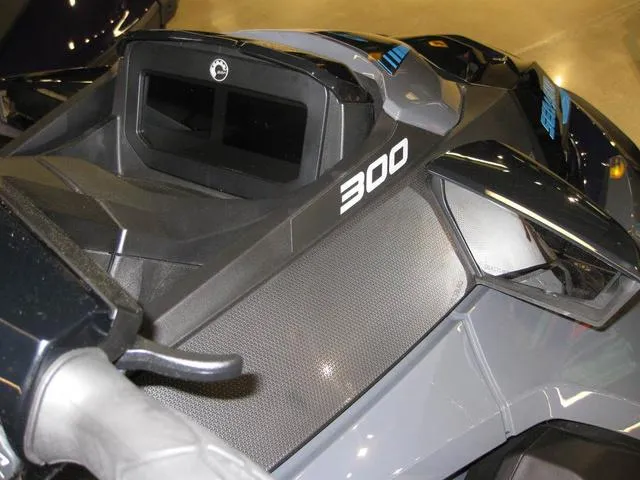 Slide: The Image of Sea-Doo GTX 300 2025 - 8