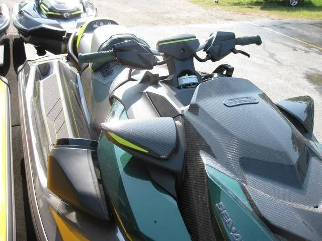 Slide: The Image of Sea-Doo RXP®-X® Apex 300 2023 - 3