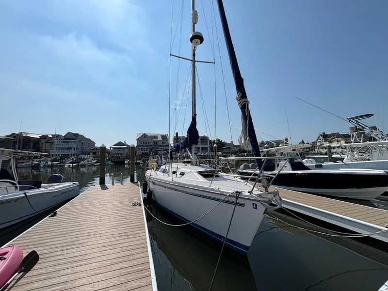 Slide: The Image of Catalina 320 1998 - 70