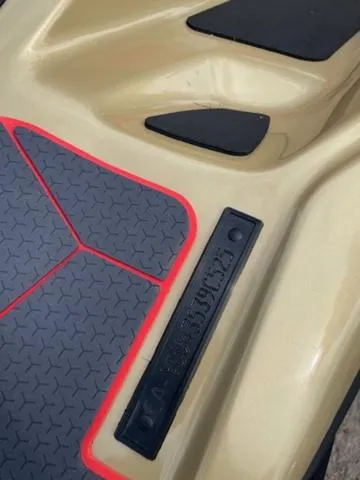 Slide: The Image of Sea-Doo RXT-X 2025 - 11