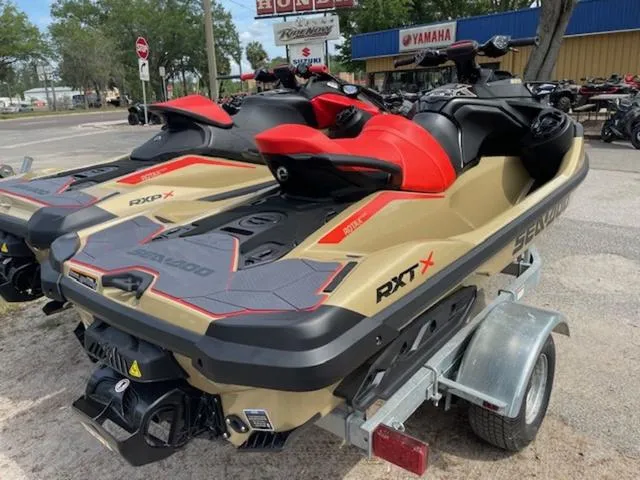 Slide: The Image of Sea-Doo RXT-X 2025 - 8
