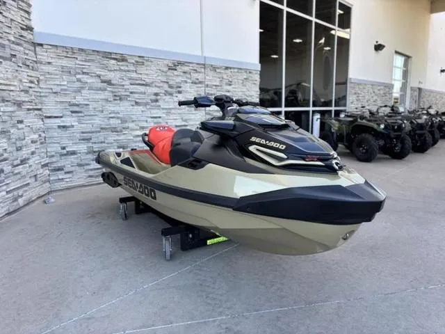 Slide: The Image of Sea-Doo RXT-X 2025 - 3