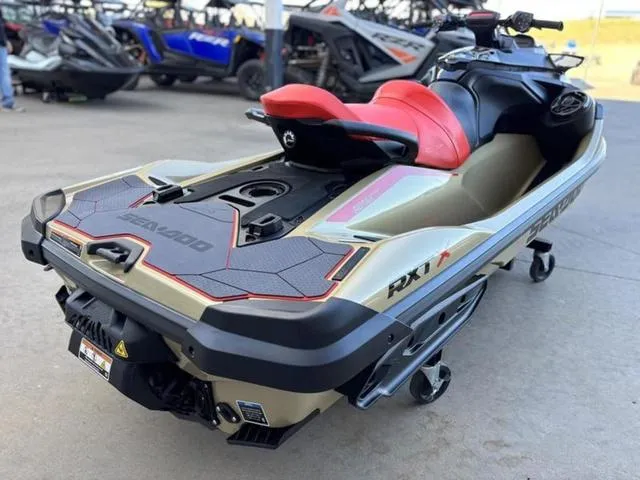 Slide: The Image of Sea-Doo RXT-X 2025 - 8