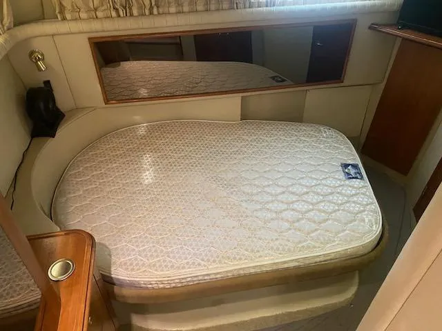 Slide: The Image of Cruisers Yachts 3750 Motoryacht 2003 - 61