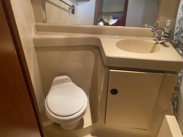 Slide: The Image of Cruisers Yachts 3750 Motoryacht 2003 - 62