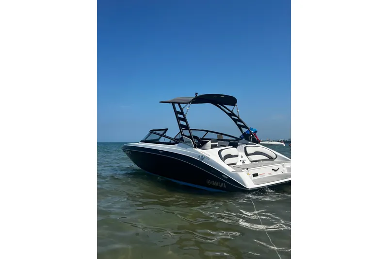 Slide: The Image of Yamaha 195S 2022 - 8