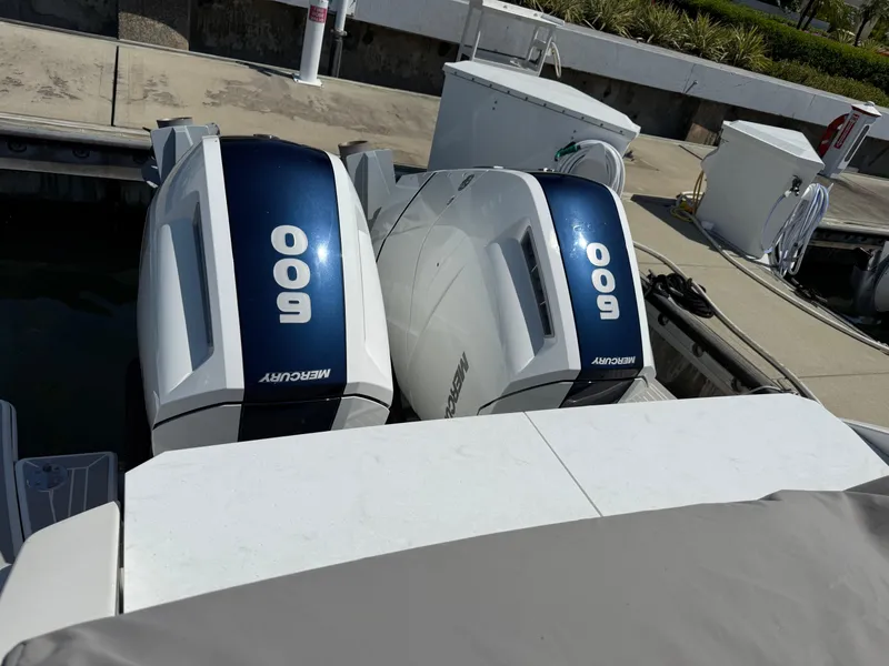 Slide: The Image of Tiara 43 LE 2023 - 11