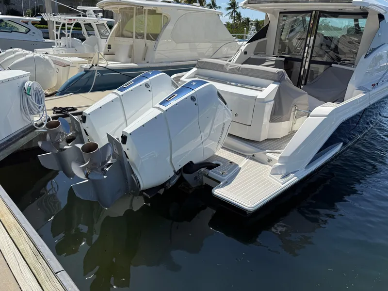 Slide: The Image of Tiara 43 LE 2023 - 3