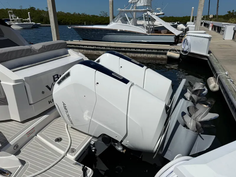 Slide: The Image of Tiara 43 LE 2023 - 4