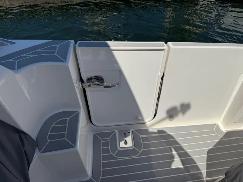 Slide: The Image of Tiara 43 LE 2023 - 9