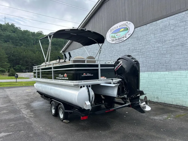 Slide: The Image of 2024 Sun Tracker Sport Fish 20 DLX pontoon boat at Water Workz Marine. - 4