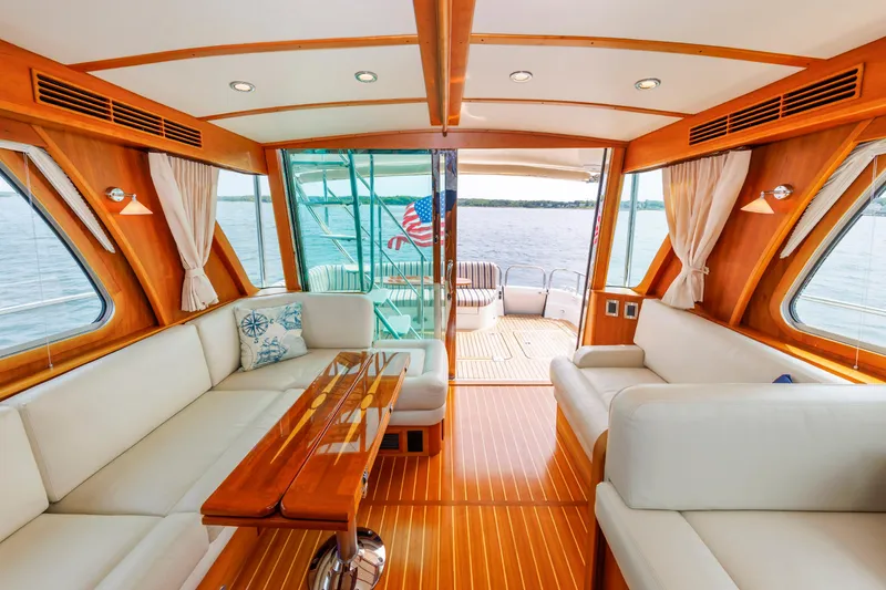 Slide: The Image of Salon - 16