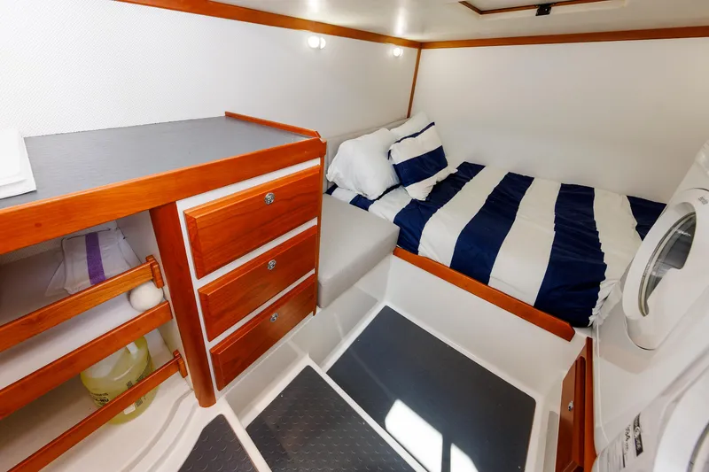 Slide: The Image of Crew Quarters - 35