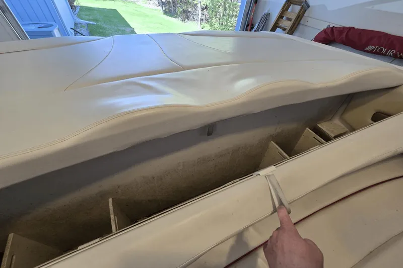 Slide: The Image of Four Winns 210 Horizon 2002 - 11