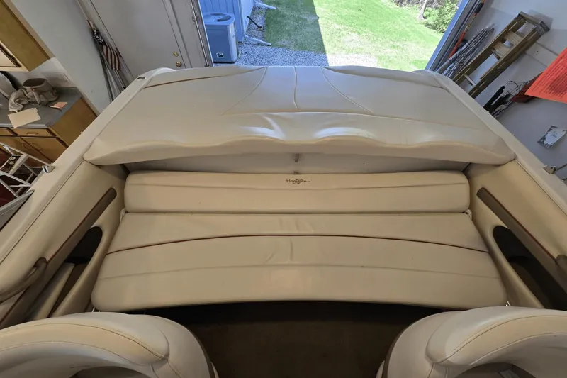 Slide: The Image of Four Winns 210 Horizon 2002 - 18