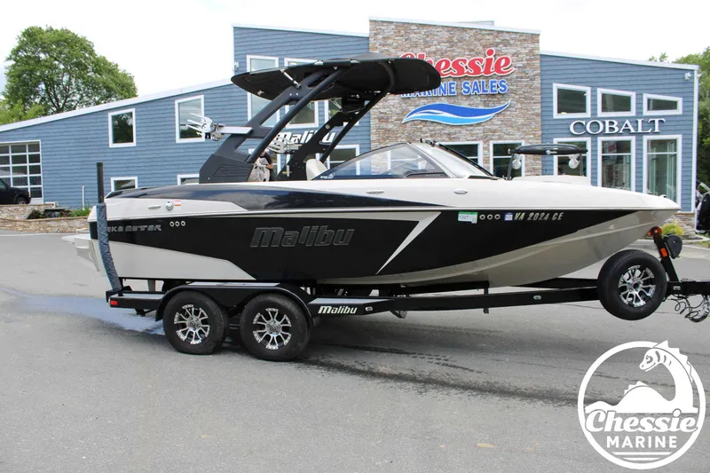 Slide: The Image of 2017 Malibu Wakesetter 20 VTX boat on trailer at Chessie Marine Sales. - 3