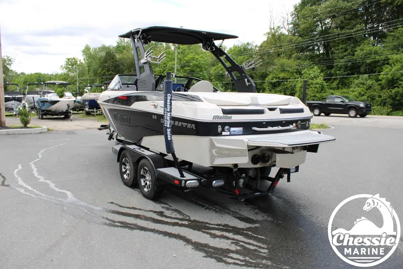 Slide: The Image of 2017 Malibu Wakesetter 20 VTX boat on trailer at Chessie Marine dealership. - 6