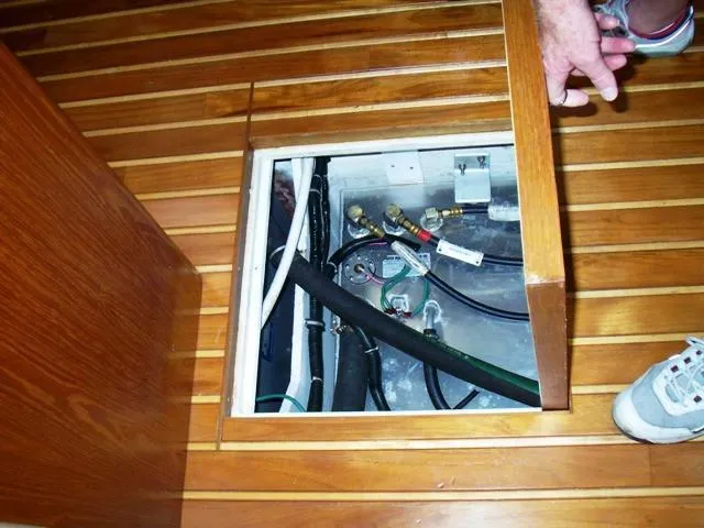 Slide: The Image of New 90 gal. Fuel Tank - 110