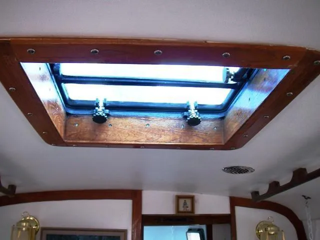 Slide: The Image of Salon Deck Hatch_New Plexi - 51