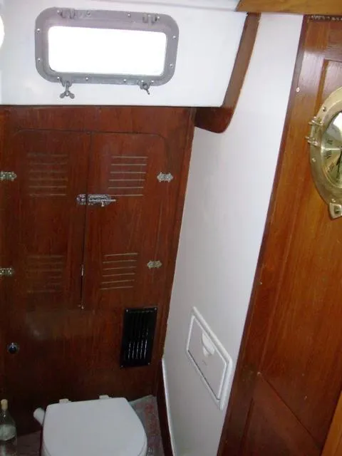 Slide: The Image of Head Cabinetry & Opening Port - 61