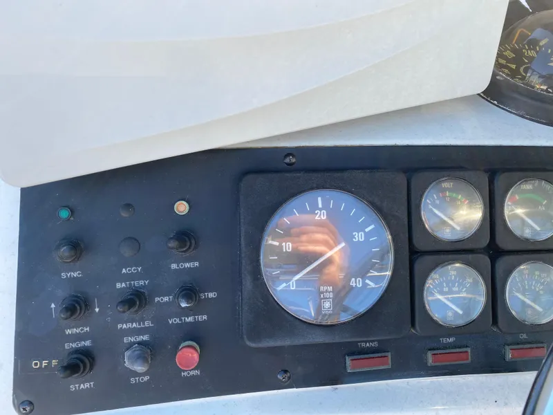 Slide: The Image of Chris-Craft 427 Catalina 1989 - 100