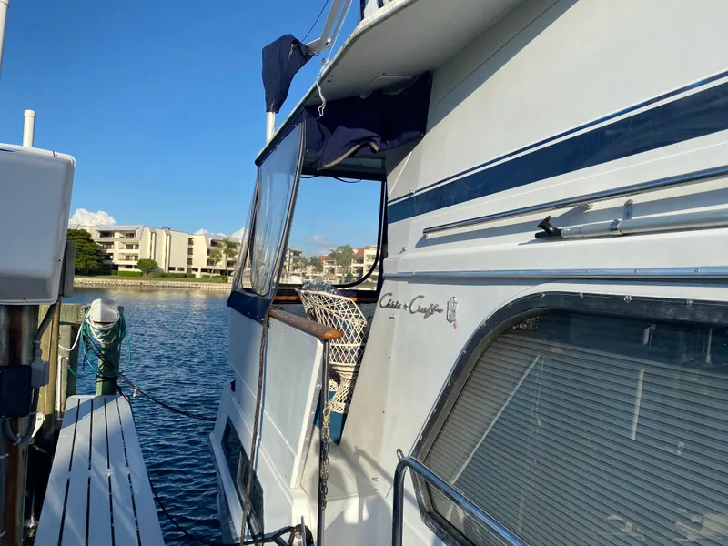 Slide: The Image of Chris-Craft 427 Catalina 1989 - 13
