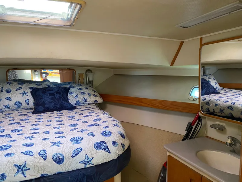 Slide: The Image of Chris-Craft 427 Catalina 1989 - 62
