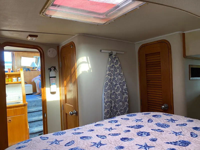 Slide: The Image of Chris-Craft 427 Catalina 1989 - 64