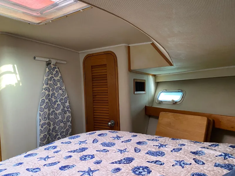 Slide: The Image of Chris-Craft 427 Catalina 1989 - 65