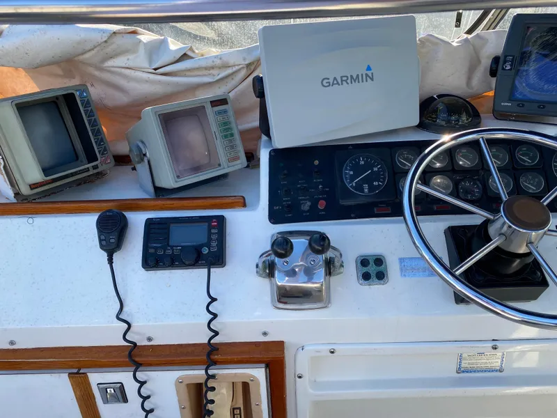 Slide: The Image of Chris-Craft 427 Catalina 1989 - 98
