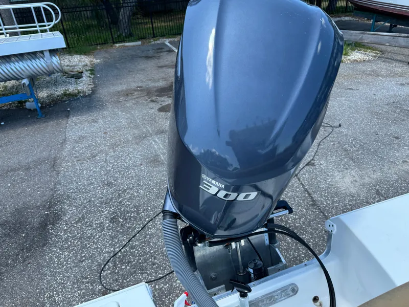 Slide: The Image of Sea Hunt Ultra 255 SE 2019 - 37