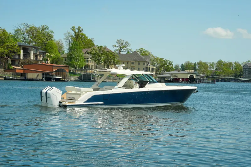 Slide: The Image of Tiara 43 LS 2024 - 106