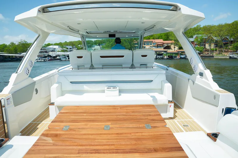 Slide: The Image of Tiara 43 LS 2024 - 56