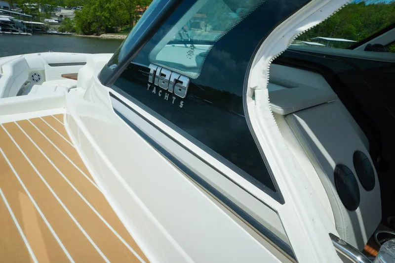 Slide: The Image of Tiara 43 LS 2024 - 63