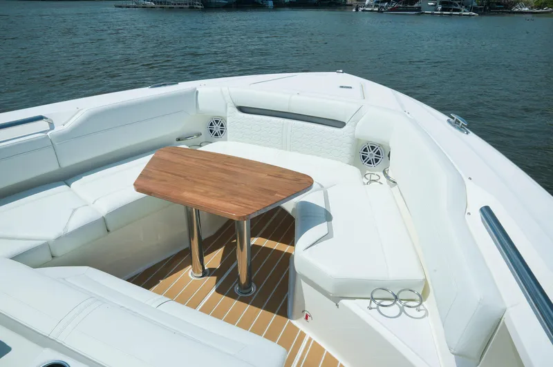 Slide: The Image of Tiara 43 LS 2024 - 64