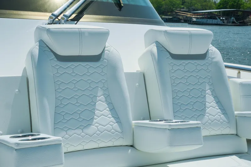 Slide: The Image of Tiara 43 LS 2024 - 66