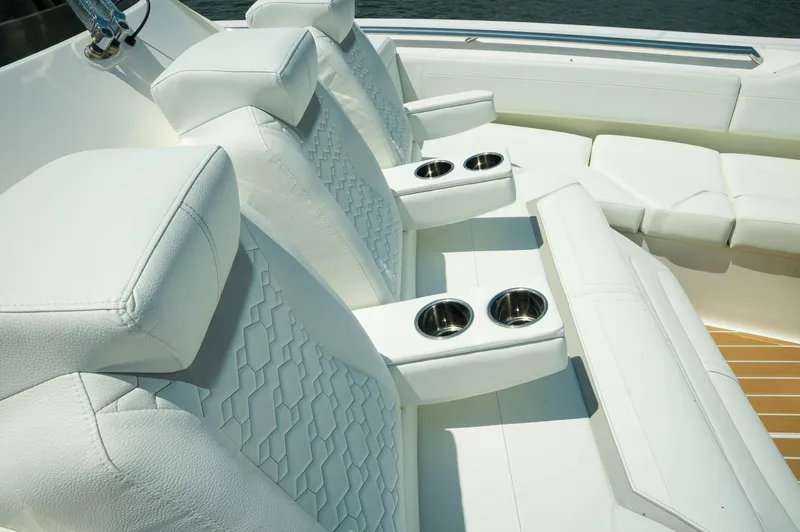 Slide: The Image of Tiara 43 LS 2024 - 70