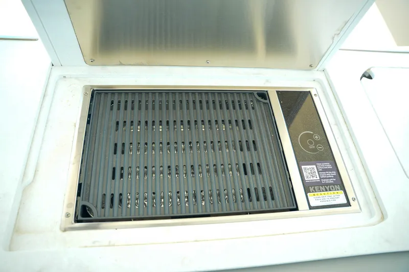 Slide: The Image of Tiara 43 LS 2024 - 75