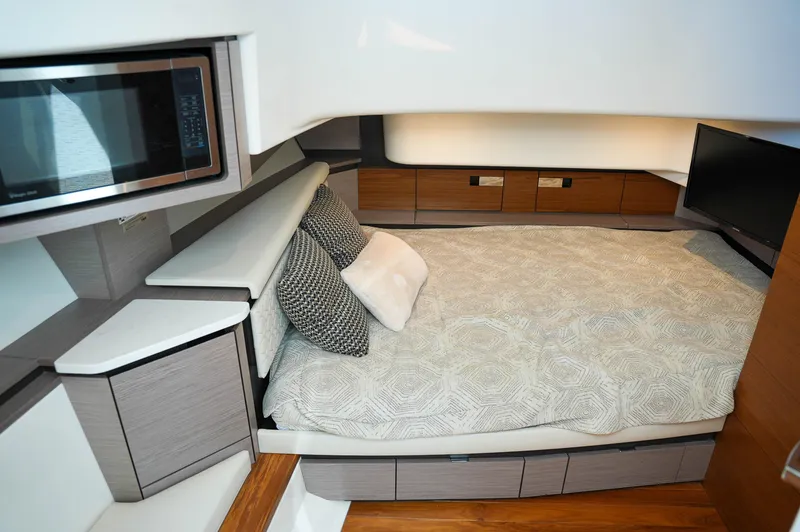 Slide: The Image of Tiara 43 LS 2024 - 76