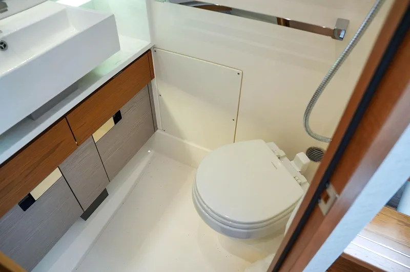 Slide: The Image of Tiara 43 LS 2024 - 83