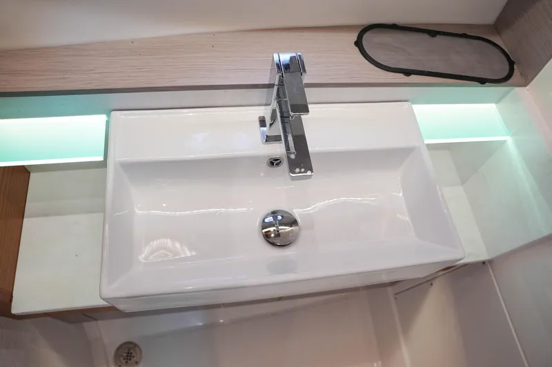 Slide: The Image of Tiara 43 LS 2024 - 88