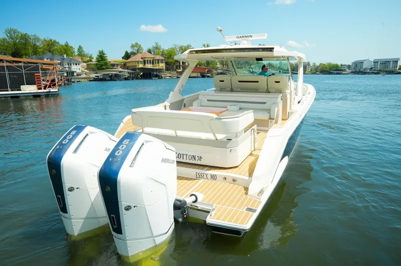 Slide: The Image of Tiara 43 LS 2024 - 91