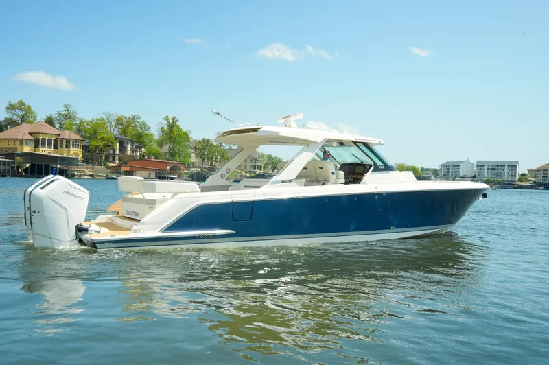 Slide: The Image of Tiara 43 LS 2024 - 99