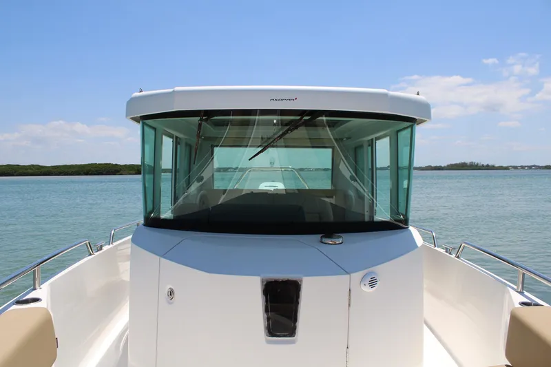 Slide: The Image of 2020 Axopar - Helm - 27