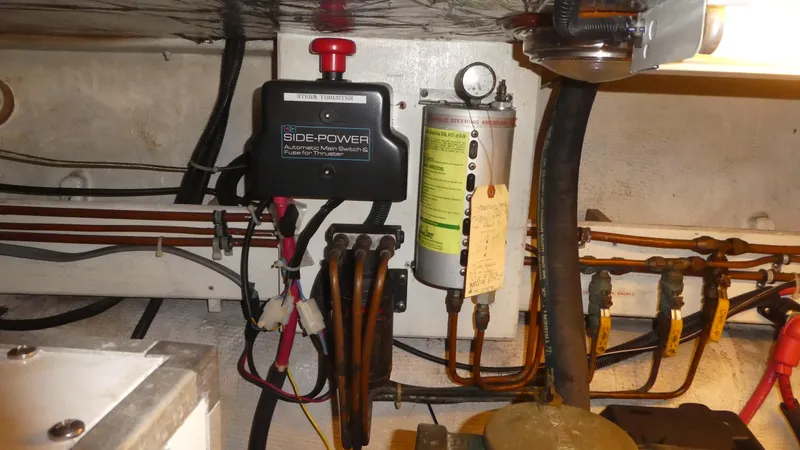 Slide: The Image of Ocean Alexander 440 Sundeck CPMY 1993 - 54